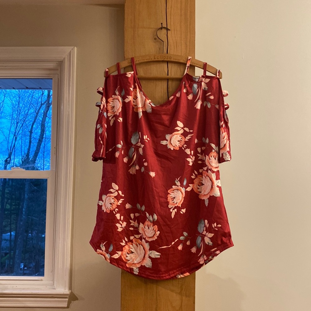 Floral cold shoulder t-shirt